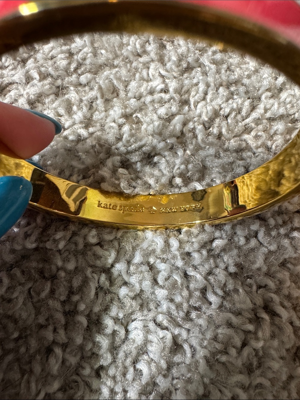 Kate Spade Coral Enamel Gold Spade Bangle Bracelet - Picture 5 of 5